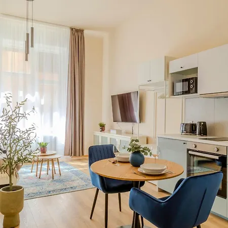 Melange House Downtown *